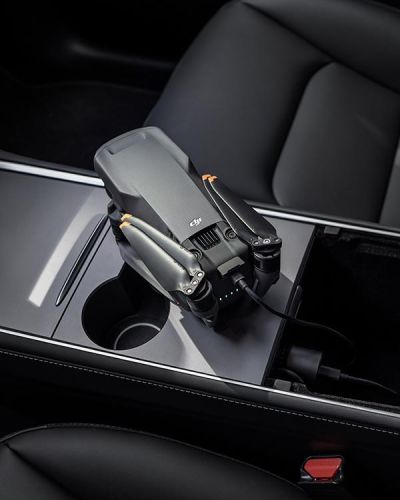 DJI 65W Autoladegerät