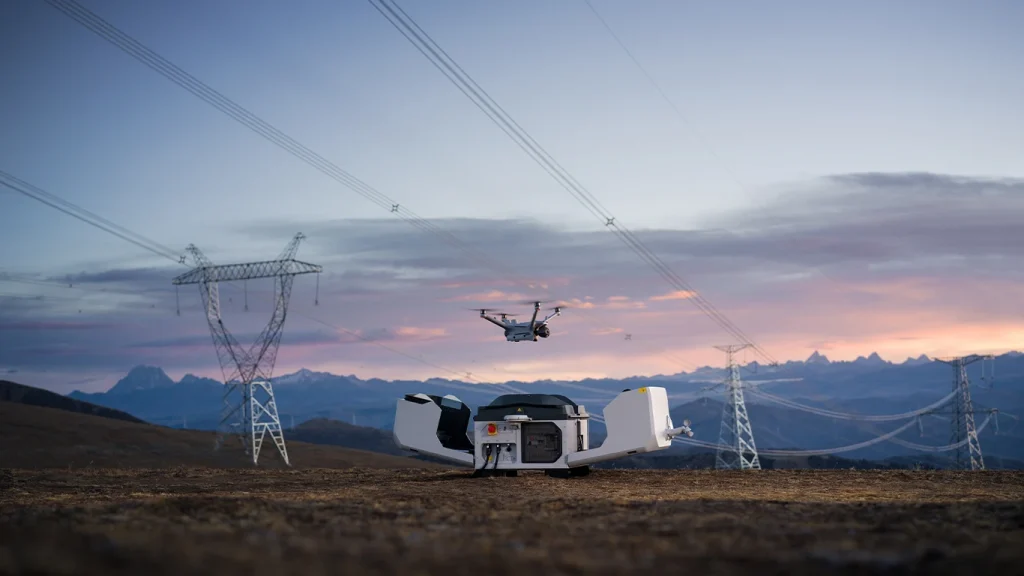 DJI Dock 3 im Einsatz - Kontrolle von Hochspannungsleitungen