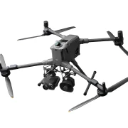 dji matrice 400 RTK seitlich von oben mit Zenmuse h30T&V1